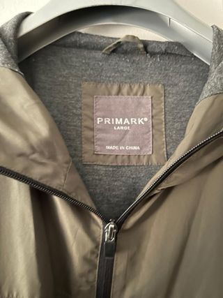 Cazadora corta vientos