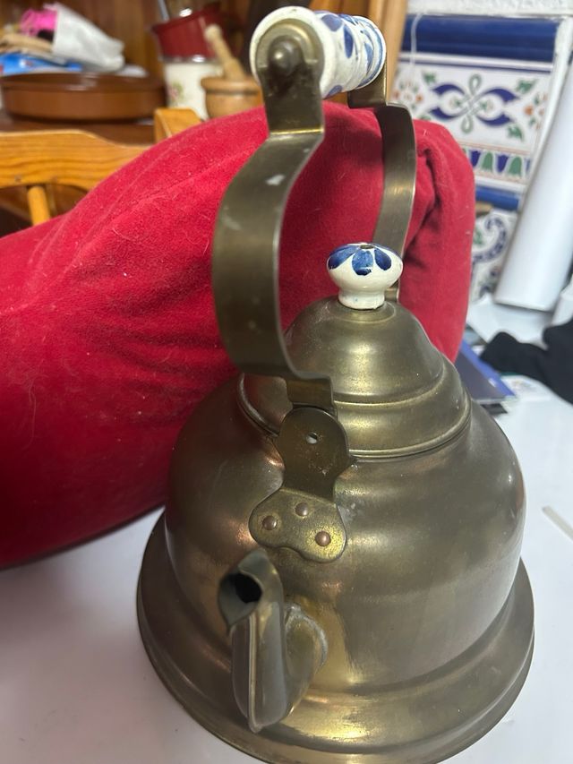 Tetera de 2 litros de cobre y porcelana