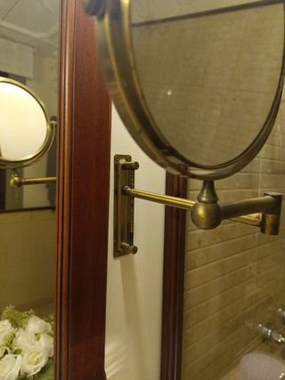 Espejo de aumento de baño