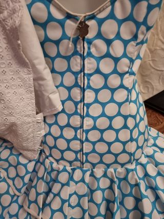 Vestido corto flamenca.