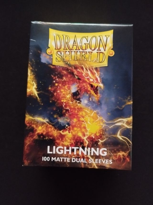 FUNDAS DRAGON SHIELD LIGHTNING