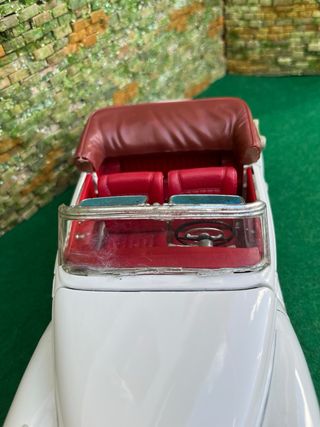 Mercedes Benz 300S - escala 1.18