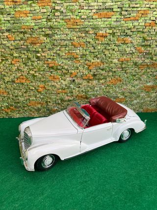 Mercedes Benz 300S - escala 1.18