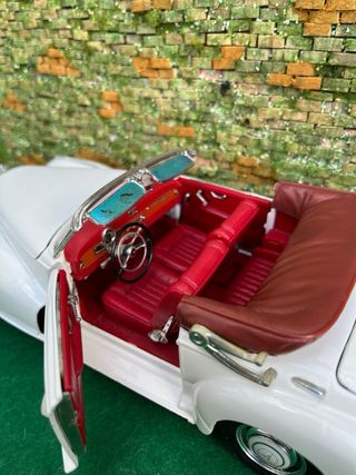 Mercedes Benz 300S - escala 1.18