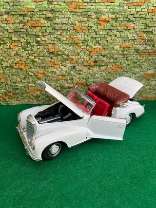 Mercedes Benz 300S - escala 1.18