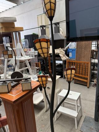 Lampara de pie estilo tiffany