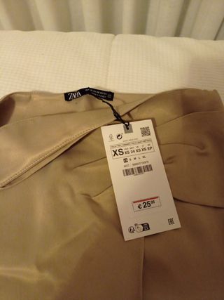 Falda larga de Zara