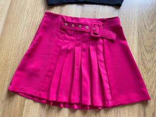 Falda mini tablas plisada hebillas Zara T.M