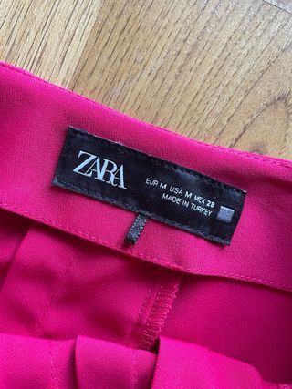 Falda mini tablas plisada hebillas Zara T.M