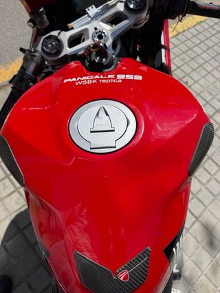 Ducati Panigale 959