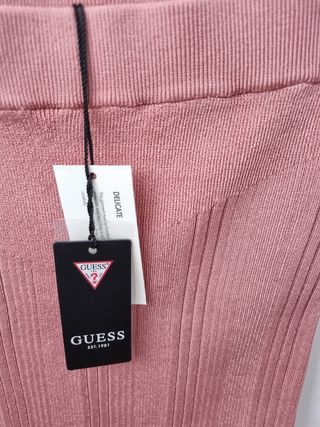 Falda por la rodilla de Guess rosa empolvado