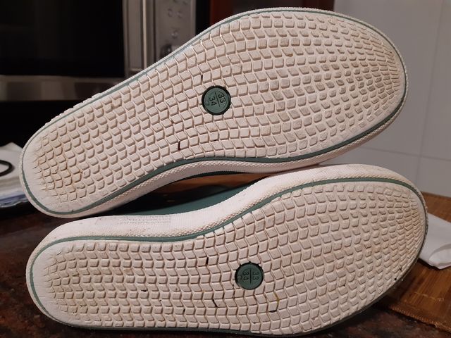 Bota agusa Decathlon 33- 34