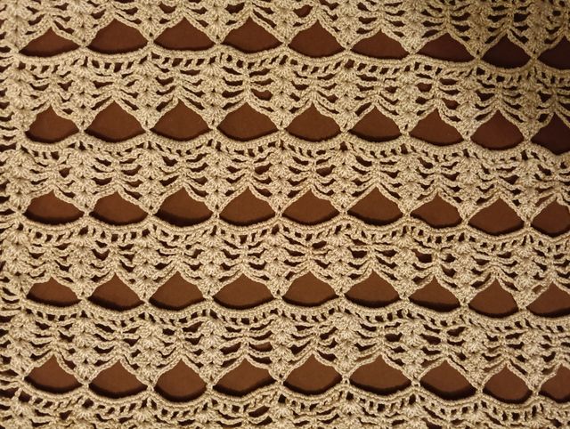 Centrino vintage ricamato a mano