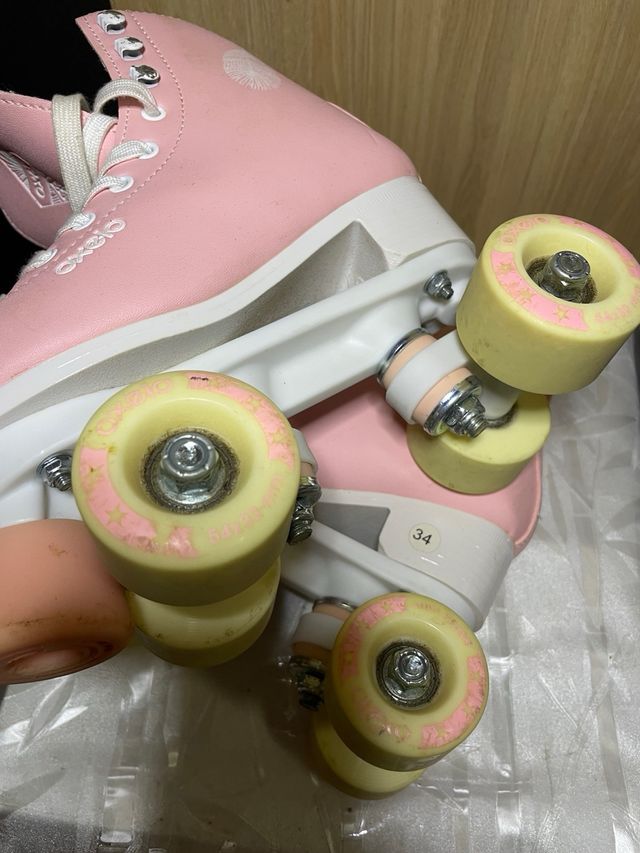 Patines 4 ruedas talla 34