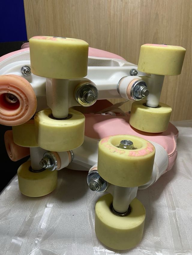 Patines 4 ruedas talla 34