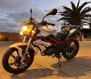Moto benelli bn 125
