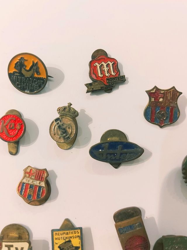 Insignias antiguas (salvo las 2 del Barça)