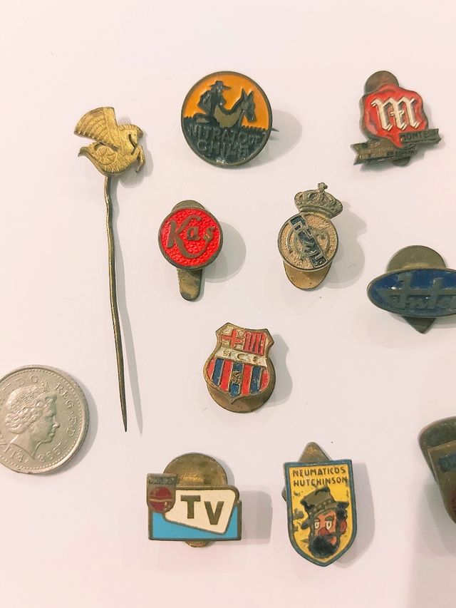 Insignias antiguas (salvo las 2 del Barça)