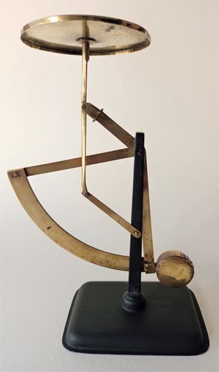 Antigua BALANZA. PESACARTAS. Siglo XIX.