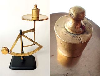 Antigua BALANZA. PESACARTAS. Siglo XIX.