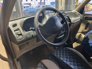 Nissan Terrano II 2001