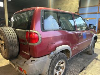 Nissan Terrano II 2001