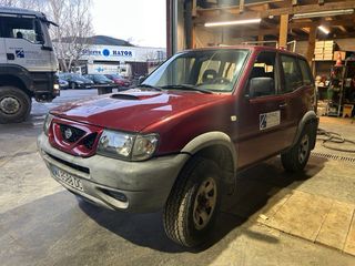 Nissan Terrano II 2001