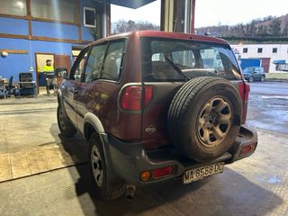 Nissan Terrano II 2001