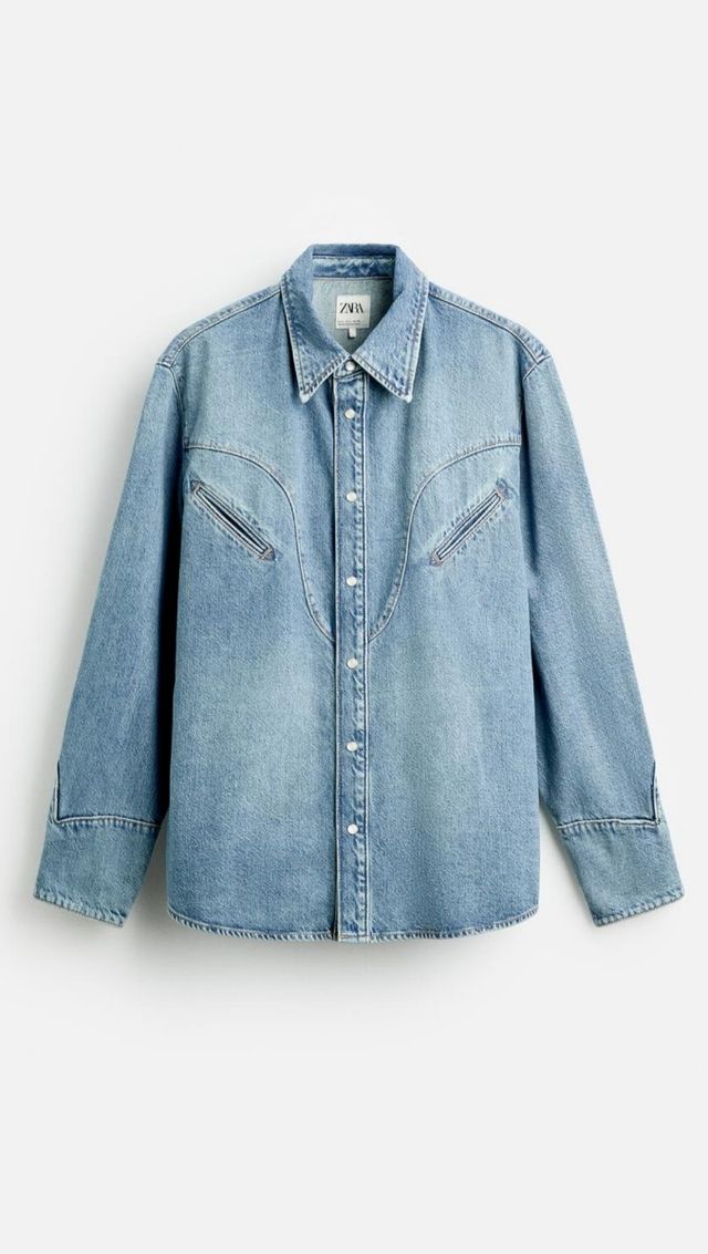 Sobre camisa vaquera de Zara