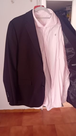 Traje de chaqueta de Álvaro Moreno