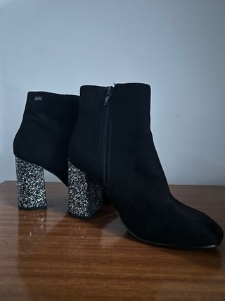 Botines mtng con tacon de lentejuelas