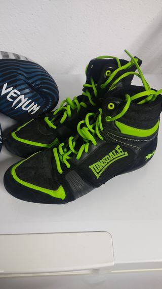 Se venden zapatillas de boxeo