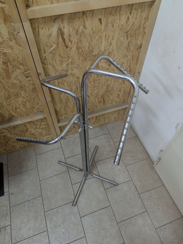 Espositori porta abiti abbigliamento regolabili