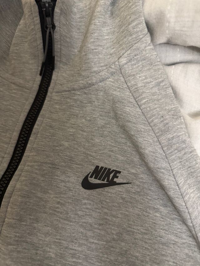 Chaqueta Nike Tech