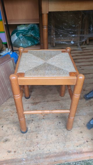 Tavolo e sedie allungabili