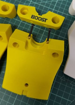 Soporte para llave y luces LTZ 400 Amarillo