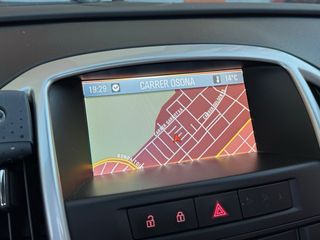 Opel Astra J 2.0cdi 160c  2010