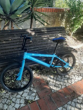 Bicicleta bmx em perfeito estado