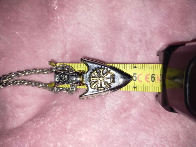 Punta de lanza con cadena.Amuleto vikingo