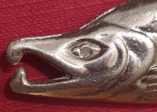 Abrebotellas metal pez salmón