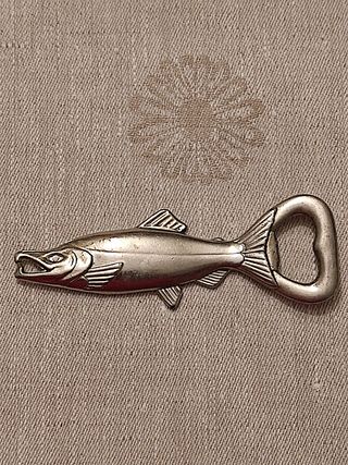 Abrebotellas metal pez salmón