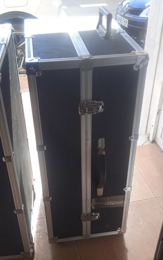 Cajas grandes para aportar estrumentos