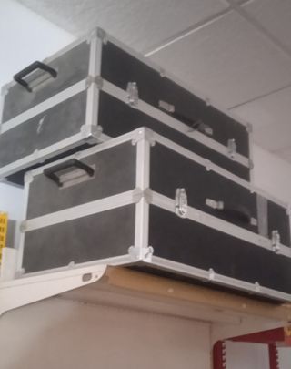 Cajas grandes para aportar estrumentos