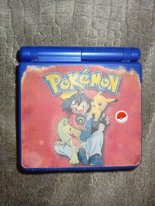 Game boy sp con juegos de Pokémon