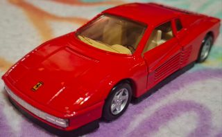 FERRARI TESTAROSSA ESCALA 1,39 MAISTO 