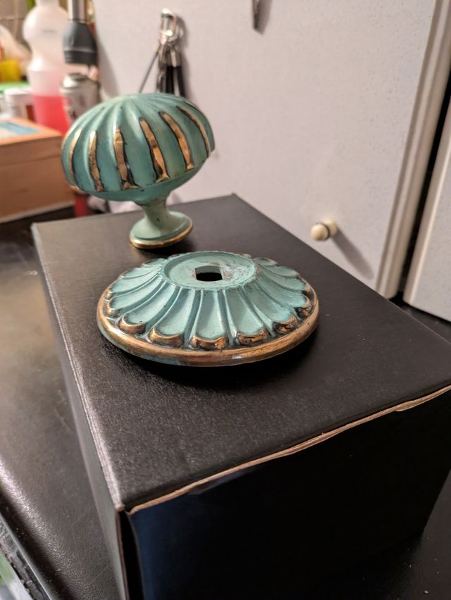 Pomolo artistico per porta blindata