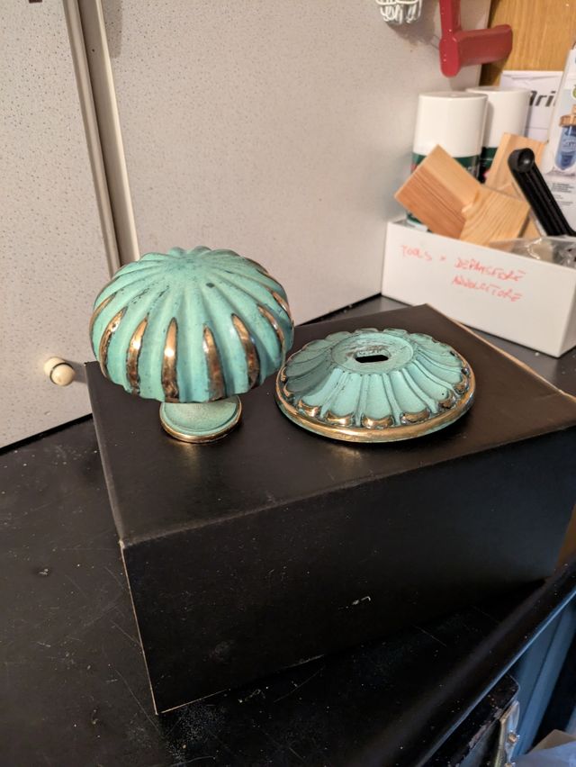 Pomolo artistico per porta blindata