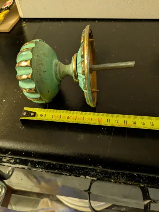 Pomolo artistico per porta blindata 