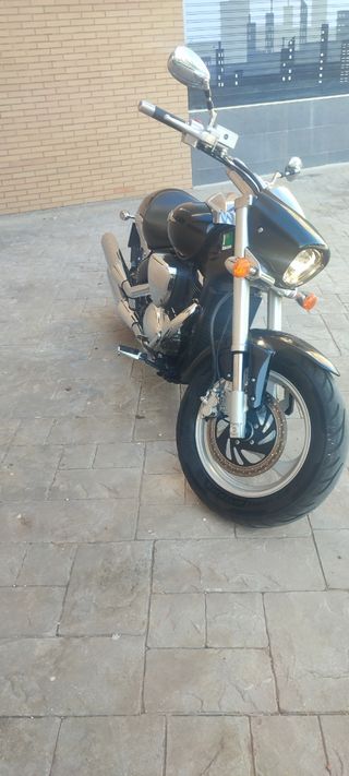 Suzuki intruder 800M