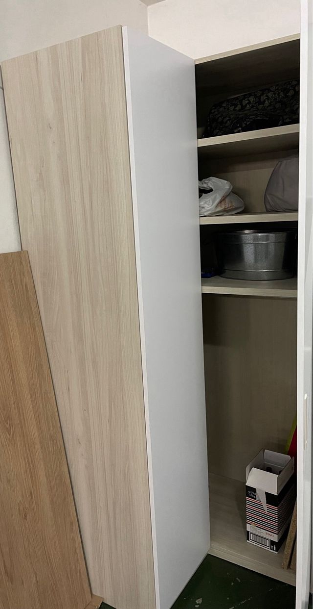 Armario esquinero en perfecto estado